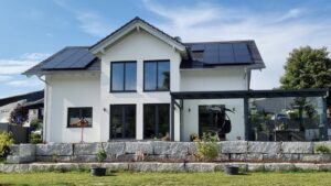 Gartenansicht_Wintergarten_Einfamilienhaus_Willingen